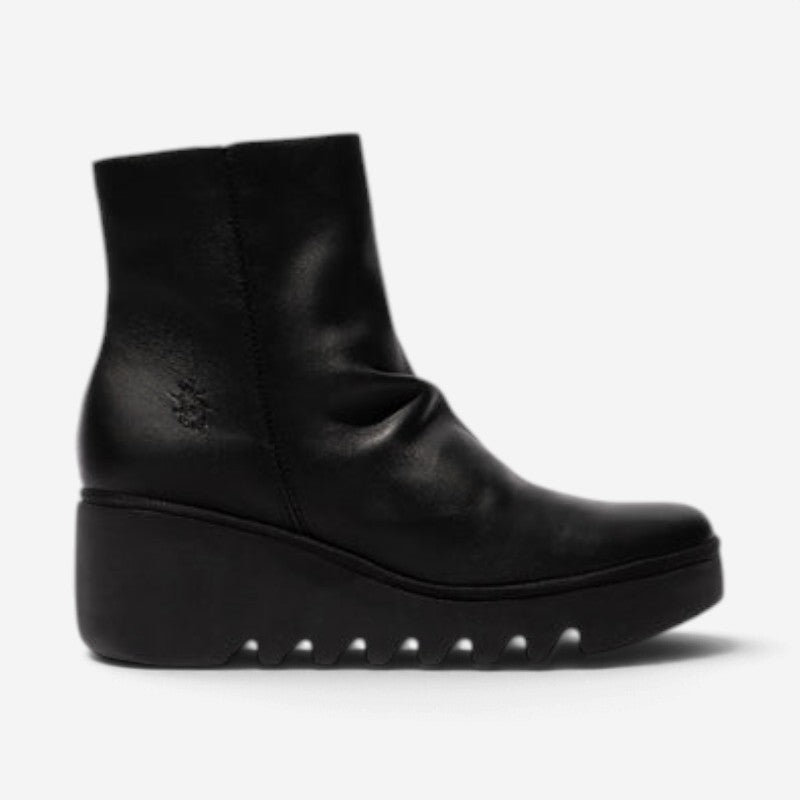 Baan Black Oil Suede