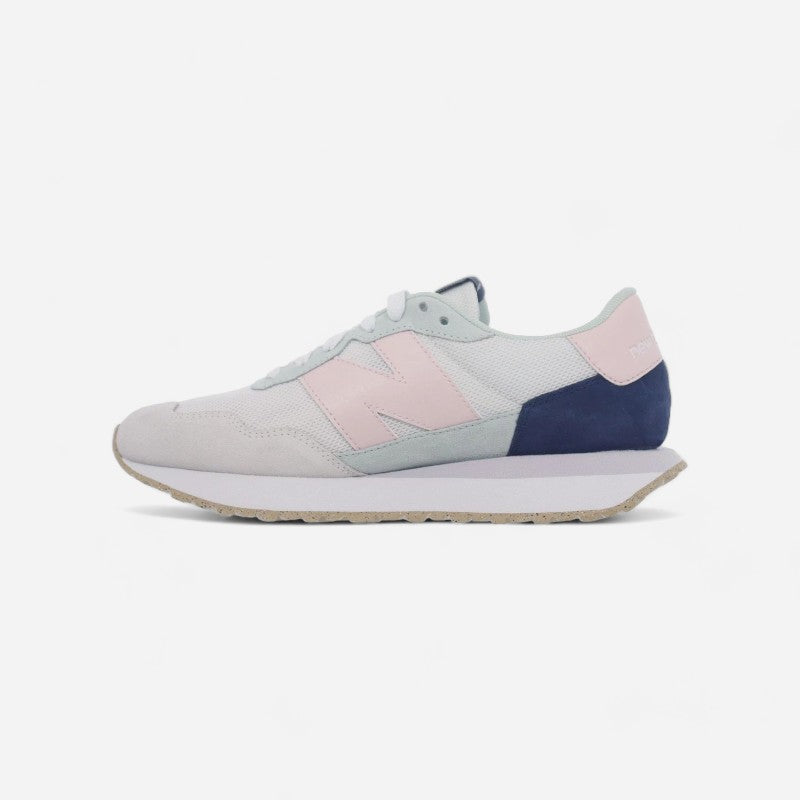 Women's 237 Reflection